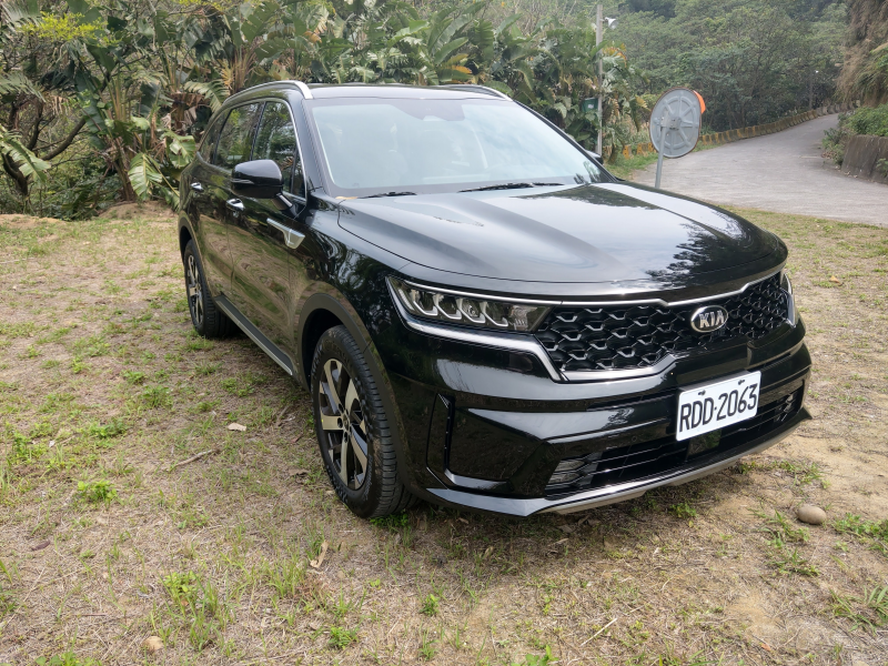 韓國KIA Sorento豪華六人座休旅車